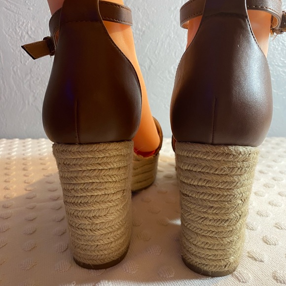 Liz CLAIBORNE MADDIE Women’s Red Espadrille Chunky Heel Shoes - Picture 3 of 16